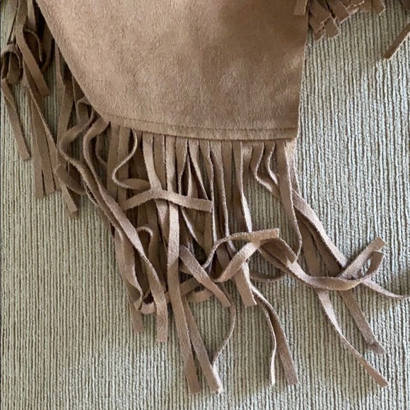 Vest - Picture 3 of 4